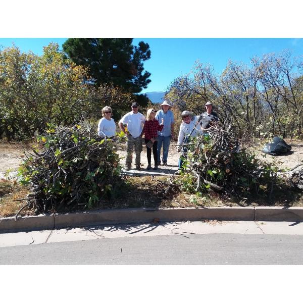 /Doc_Pics/I__304-10192020111637AM__Wildfire_Mitigation_Team_at_end_of_of_University_Park_Trailhead_Project.jpg